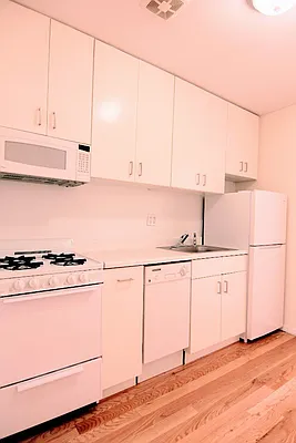 Rented by GPA Realty | media 29