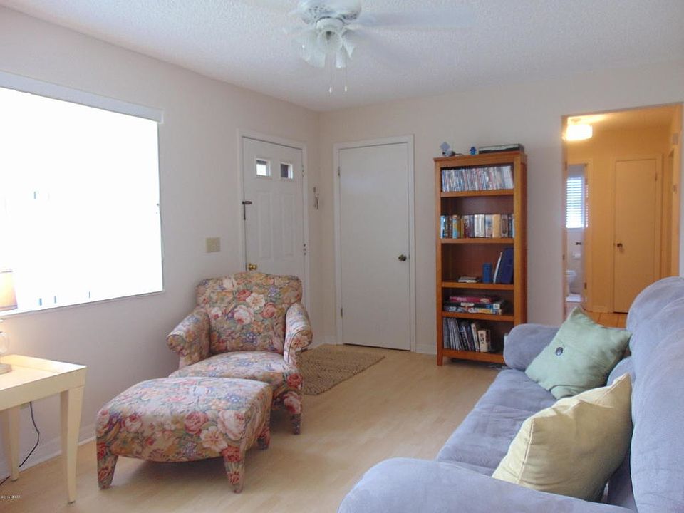 1st image of 646 Flamingo Dr