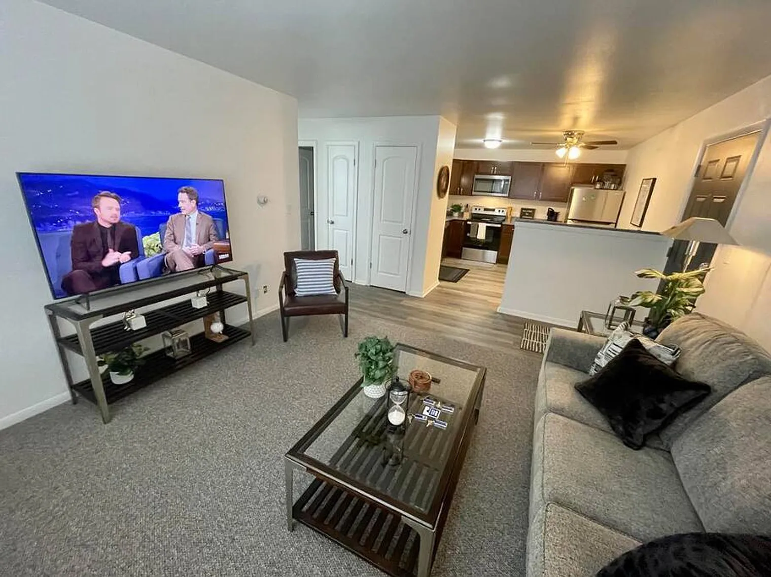 2 bed, 1.5 bath, $2,273 — Photo 3