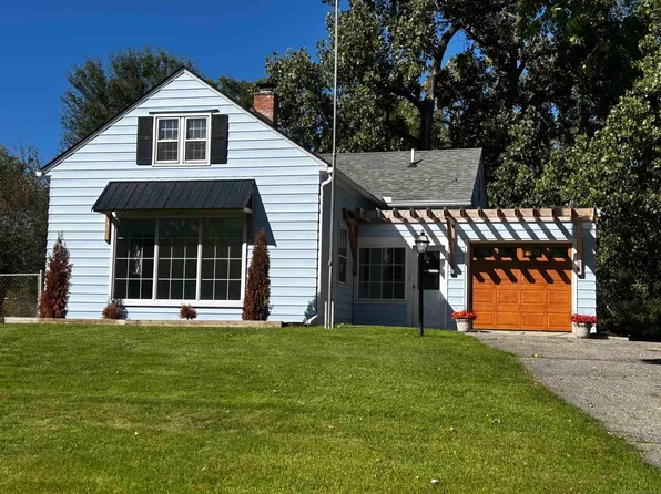 1380 Bemis Rd, Saline, MI 48176