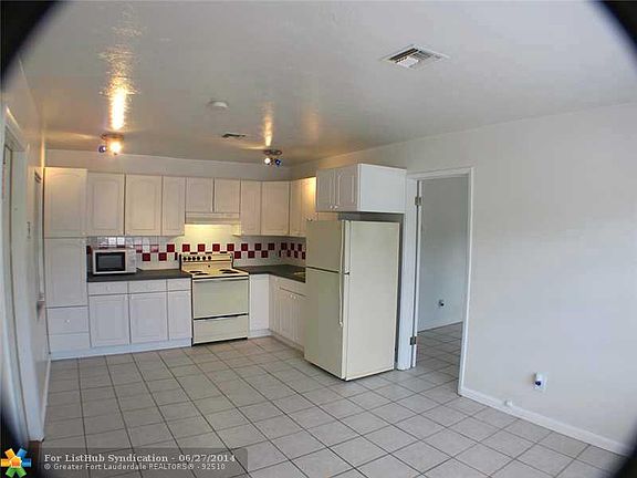 2nd image of 1000 SW 30th St