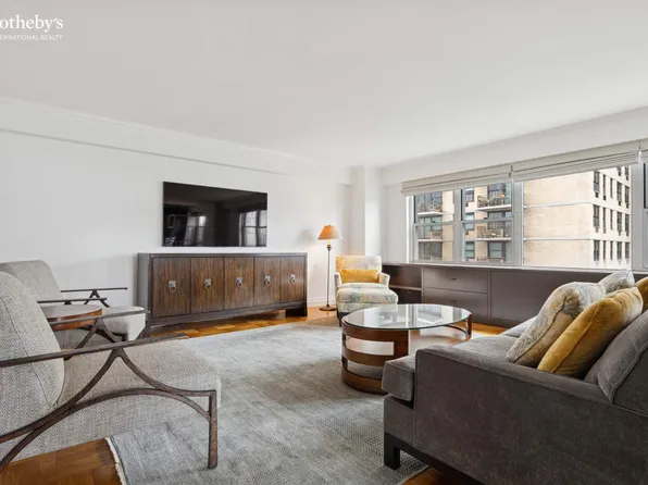 301 East 75th Street image 12 of 30