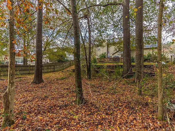 4th image of 168 Pond Oak Ln