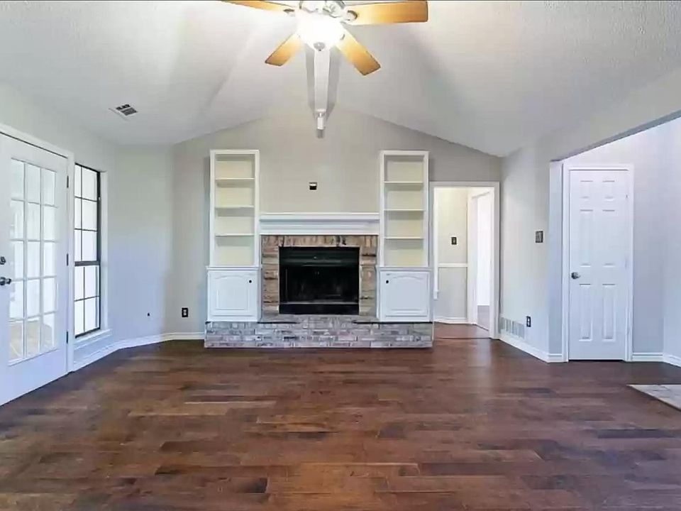 1st image of 1625 Treehouse Ln N