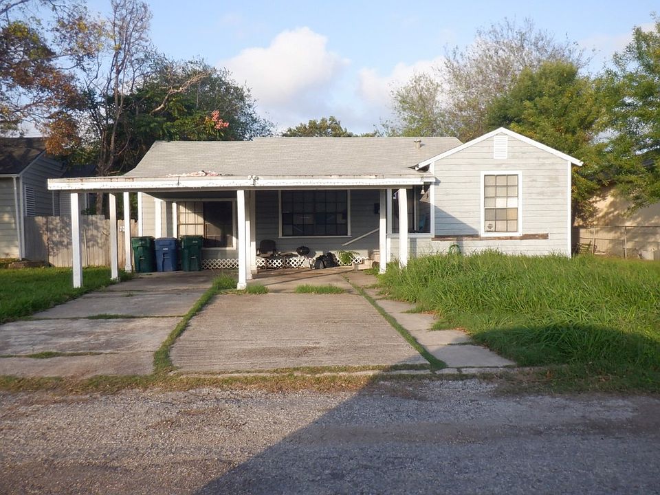 1st image of 250 Ellis Dr