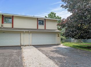 6731 Hallmark Dr, Eden Prairie, MN 55346