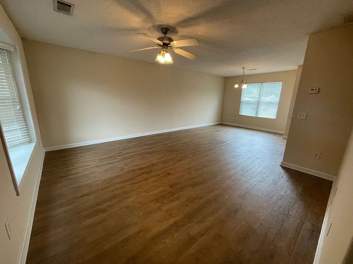 Building Photo - 149 Bridgewater Cir