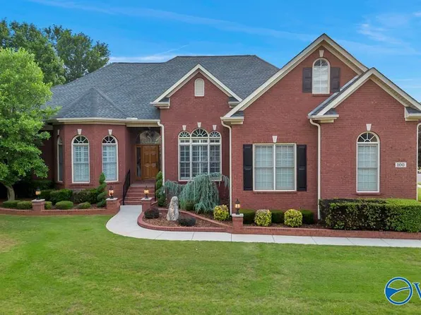 100 Bishop Spring Ct, Huntsville, AL 35806