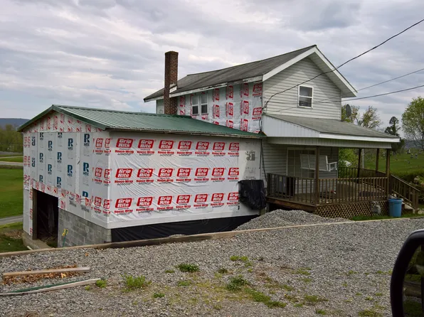 207 E High St, Kingwood, WV 26537