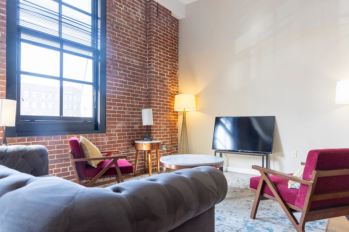 Building Photo - 1400 Washington Ave #7