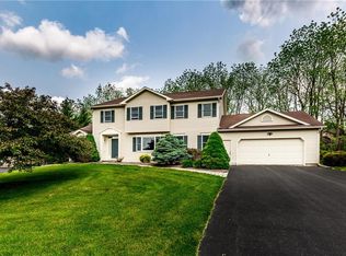 11 Signal Hill Rd, Fayetteville, NY 13066