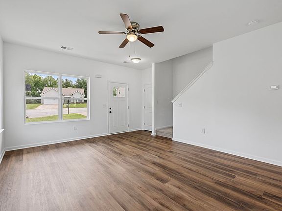 5th image of 223 Galena Ln
