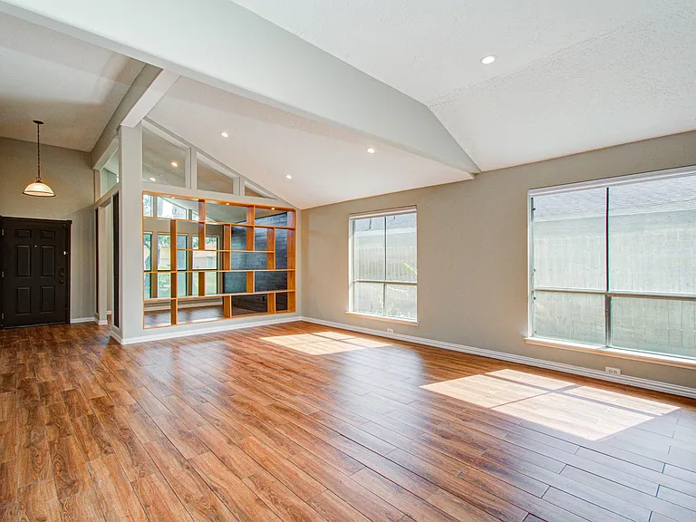 10546 Rippling Fields Dr — Photo 16