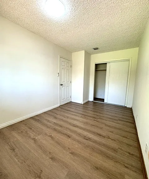 211 Green Oaks Dr — Photo 28