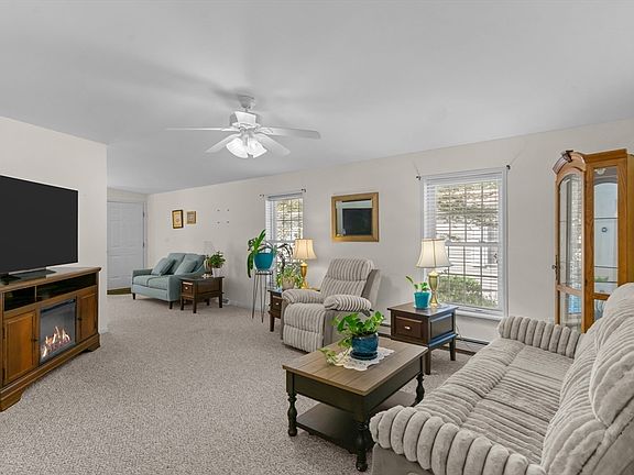5th image of 3 Hannah Dr #617
