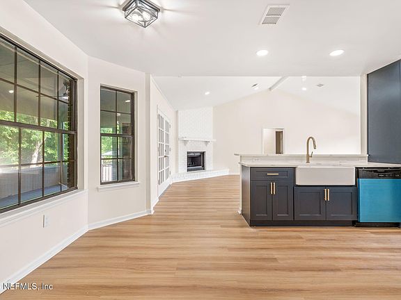 4th image of 12576 DUNRAVEN Trail