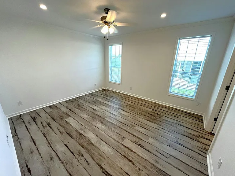 5668 Woodford St #5668E — Photo 16