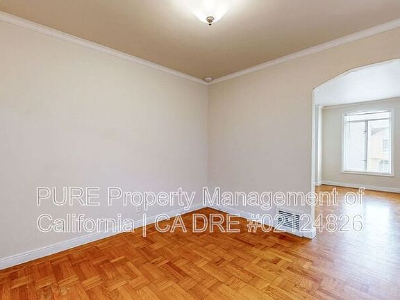 5th image of 2470 40th Ave