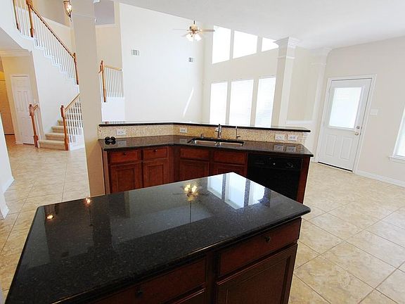 Granite counter tops in the kitchen......