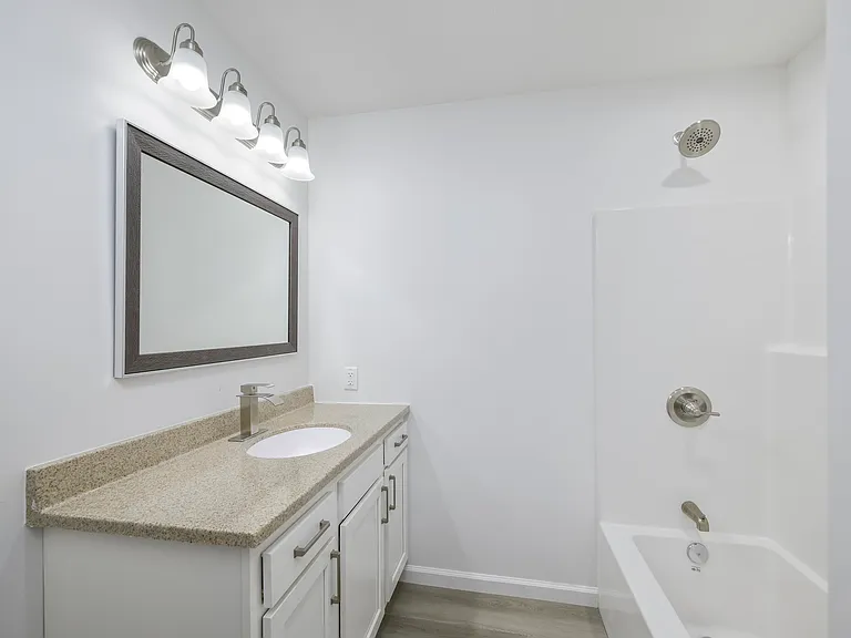 211 Level St — Photo 22