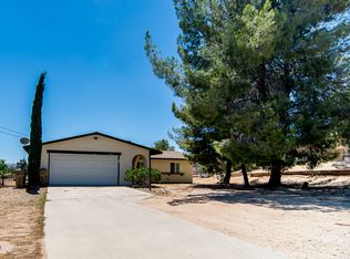 16469 Mission St, Hesperia, CA 92345