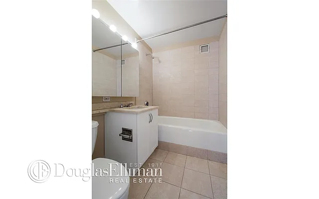 Rented by Douglas Elliman | media 21