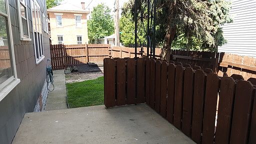 5th image of 1110 Jaeger St #18361941