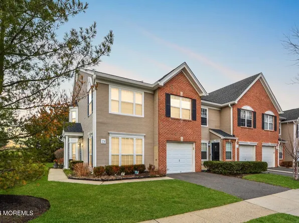 73 Sunningdale Circle, Manalapan, NJ 07726