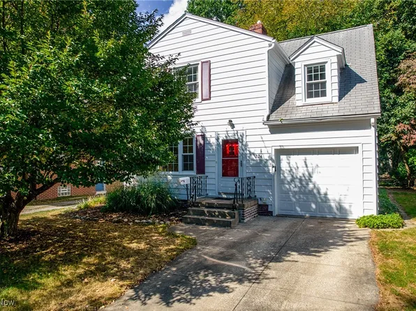 224 Avondale Dr, Akron, OH 44313