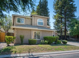 10668 N Lighthouse Dr, Fresno, CA 93730