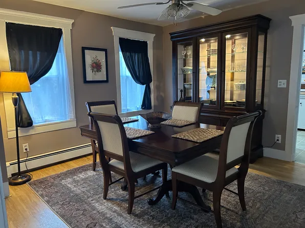 92 Main St, Skowhegan, ME 04976