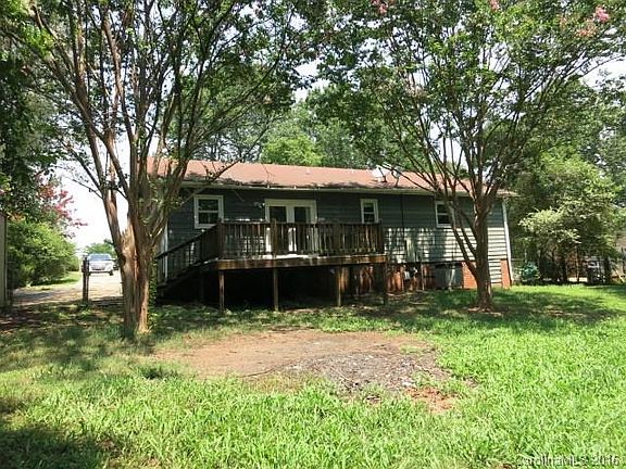 3rd image of 209 Ferncliff Dr
