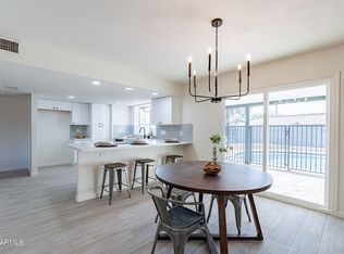 3825 W Dalphin Rd, Phoenix, AZ 85051