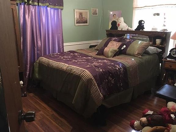 5th image of 324 Lee Dr