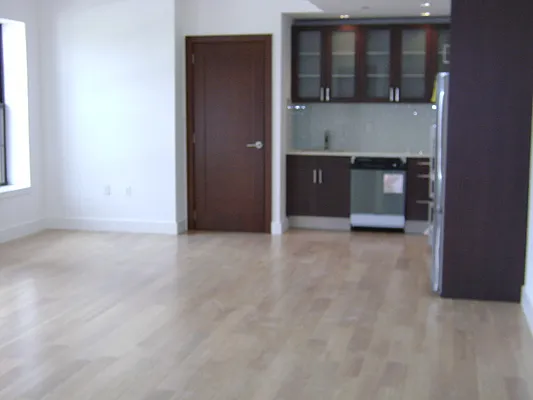 Rented by NY Space Finders Inc. | media 18