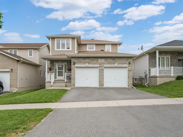 106 Macdougall Dr, Loyalist, ON K7N 0A1