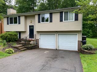 7588 Pegotty Dr NE, Warren, OH