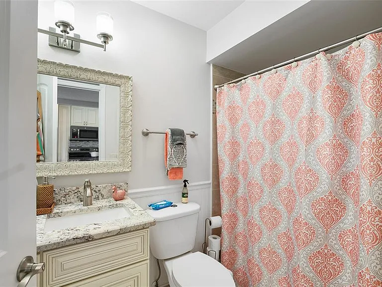 440 Palm Tree Dr — Photo 6