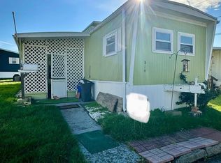26 Dalbert St TRLR B14, Carteret, NJ 07008