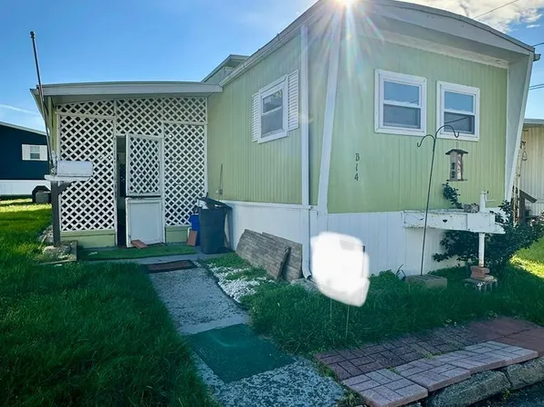 26 Dalbert St Trlr B14, Carteret, NJ 07008