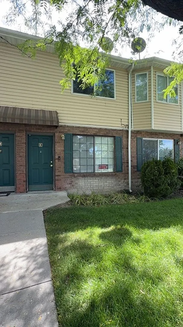 2 bed, 1.5 bath, $1,750 — Photo 1