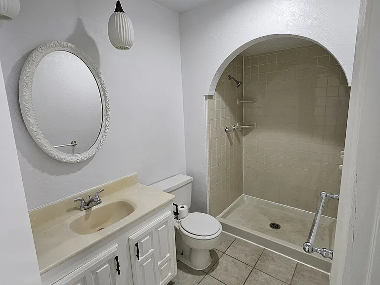 1603 California Trl — Photo 8