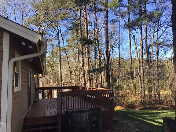 Rear Deck ( 22_ x 12_) with outdoor speakers