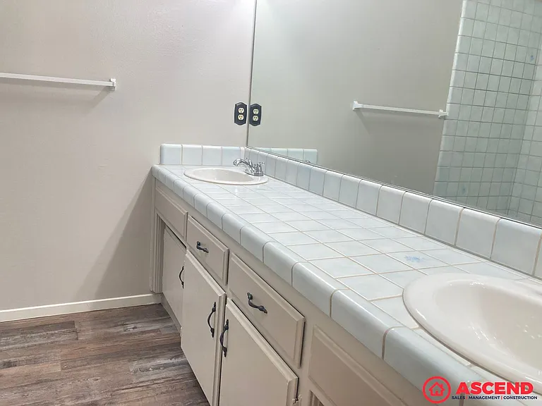 9620 Tumwater Ave — Photo 7