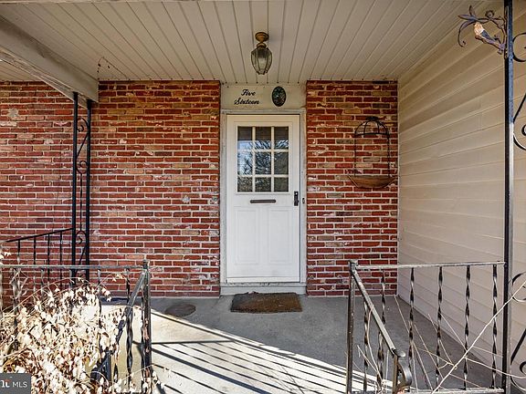 2nd image of 516 Meadowyck Ln