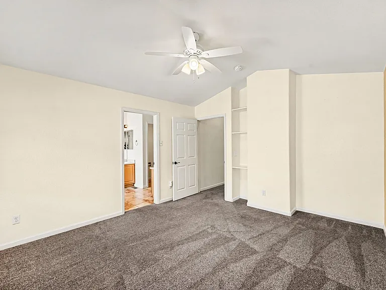 4452 S Auckland Ct — Photo 18