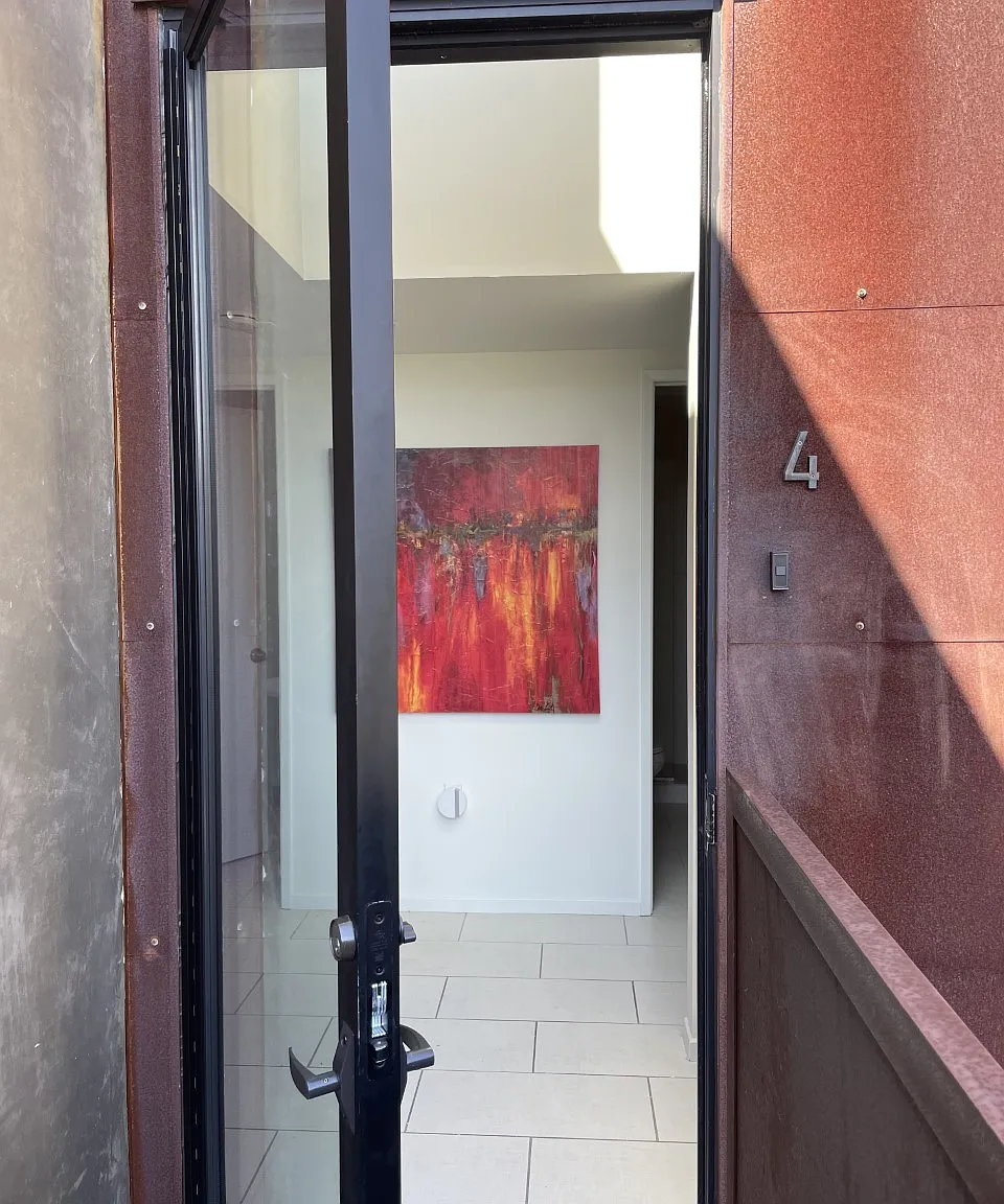 3 bed, 1270 sqft, $4,750 — Photo 3