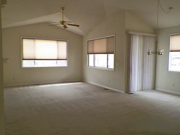 5th image of 950 Southridge Greens Blvd Unit 30