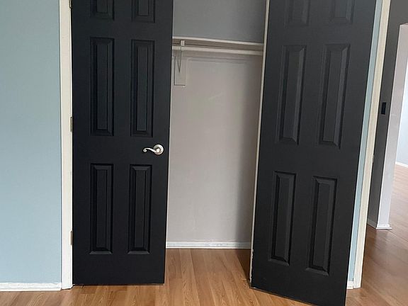3rd image of 3615 Birchwood Ct