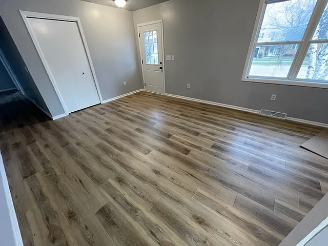 2410 S 18th St — Photo 5